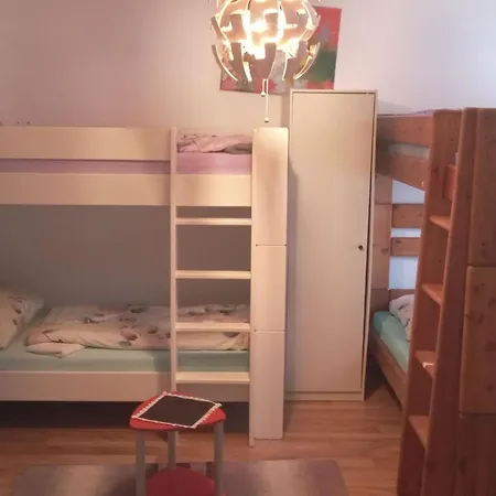 Charming 4-bedroom In With Heating