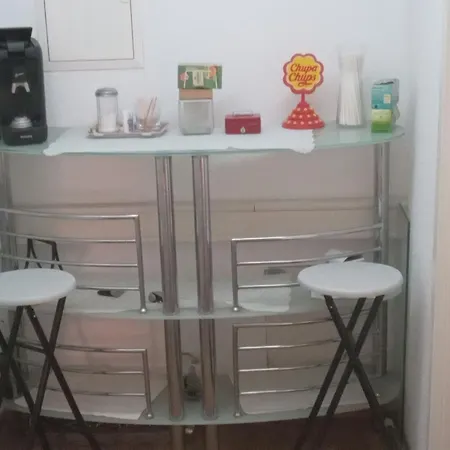 Charming 4-bedroom In With Heating شقة لودفيغسبرغ